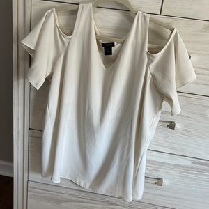 Shoulder cut blouse